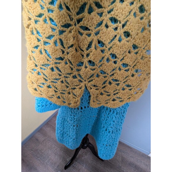 Vintage Yellow Crochet Knit Shawl Wrap - Picture 9 of 16